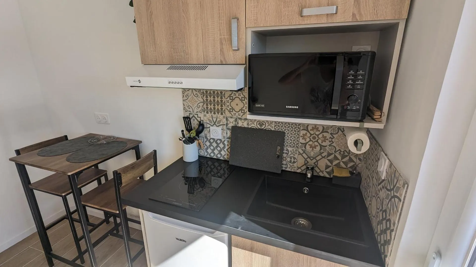 Studio Cosy Neuf Calme -Parking Terrasse Privee Piscine 5Mn Gare Tgv Aix Et Za Aix La Duranne 15 Mn Aeroport Marseille Cabries France